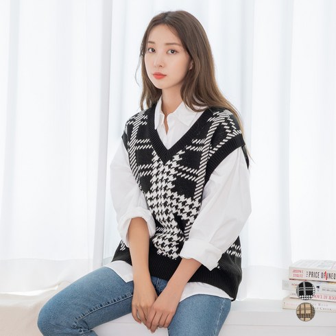 2023년 가성비 최고 니트조끼 - 캐럿 여성용 체크 루즈핏 브이넥 조끼 니트