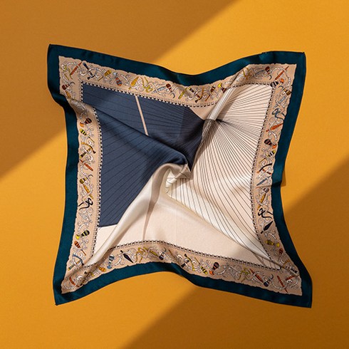 리끌로우 FRAME SQUARE SCARF 베이지