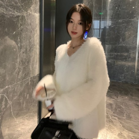 [에이진] 브이넥 에코퍼 앙고라니트 (3colors)