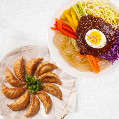보영만두 냉쫄면4인분 + 군만두 맛선택 가능, 김치군만두, 냉쫄면(매운맛)4인분, 1kg, 4개