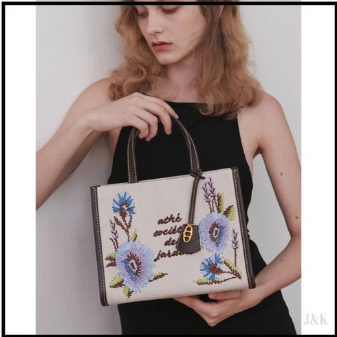 아떼 바네사브루노 악세사리 OPERA 플라워 자수 토트백 M336061