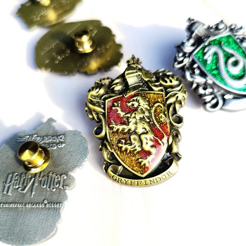 라떼라떼 해리포터 뱃지 호그와트 마크 그린핀도르 슬리데린 레번클로 후플푸프 핀브로치, 그린핀도르 골드