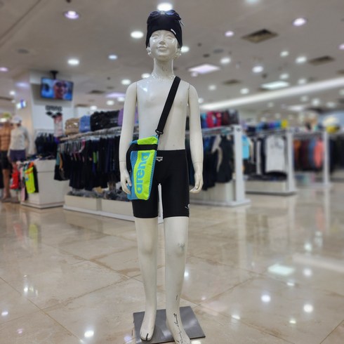 아레나 초등남아 (6~13세) 반신 4부 수영복 세트 / A4BB1KB01