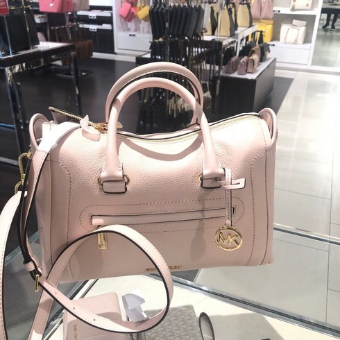 MICHAEL KORS 카린 사첼 라지 블랙 가죽 크로스바디 백 핸드백 숄더백 가벼운 가죽