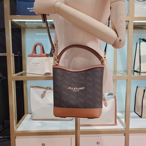 질스튜어트 로젤라칠링브라운 패턴 가죽 스몰 토트백 JABA3E356W2 328187