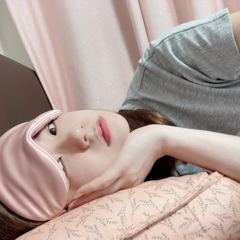 실크수면안대 - 토브실크 암막 숙면 꿀잠템 부드럽고 촉촉한 실크 수면 안대, Soft Beige, 1개, 1개
