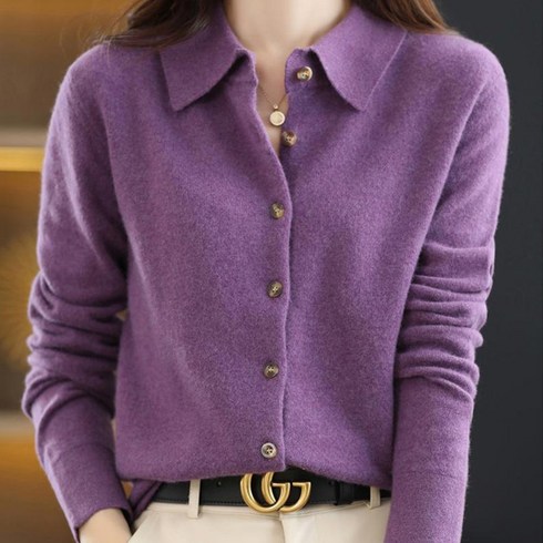 마르틴 카라넥 베이직 버튼 니트티 FW시즌 간절기 러블리 데일리룩 여성 아이템 베이직 스타일