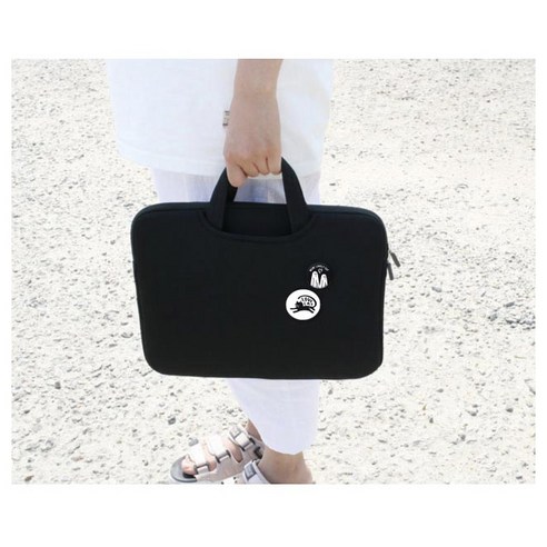 세련되고 내구성 있는 디스트 스윗멜로우 노트북 파우치로 노트북을 안전하게 보호하고 스타일리시하게 운반하세요.