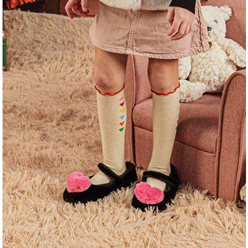 겨울철 아이 발을 위한 사랑스럽고 편안한 선택, 빔보빔바 하트 플랫 퍼폼폼