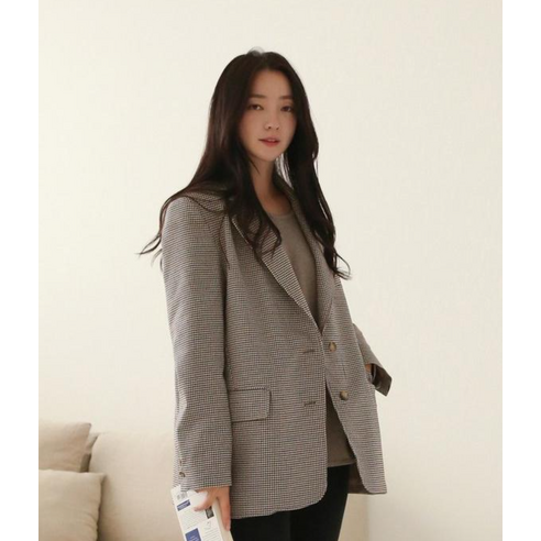 女  時尚  服裝  訓練衣服  頂部和底部  組  成年女性  成年女性  婦女  女人