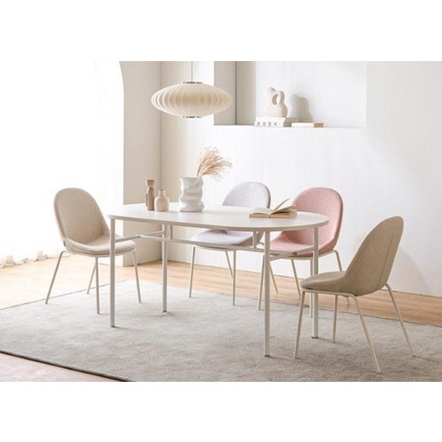 당신의 공간에 감성을 더하는 리바트 아르카 1400 식탁