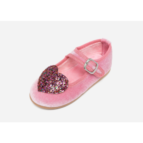 겨울철 발걸음을 따뜻하고 스타일리시하게 만들어주는 라스텔라 티니하트 여아용 방한 구두