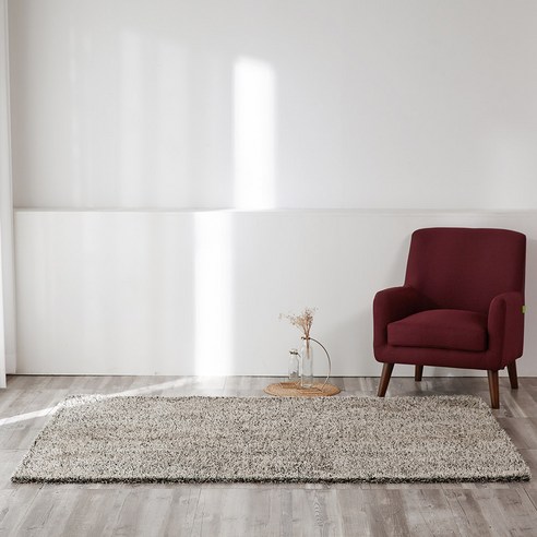 포근함과 스타일을 동시에 담은 고급 샤기 카페트