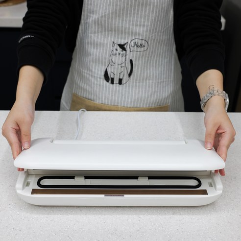 음식물의 신선함과 맛을 봉인하는 키친아트 진공 포장기