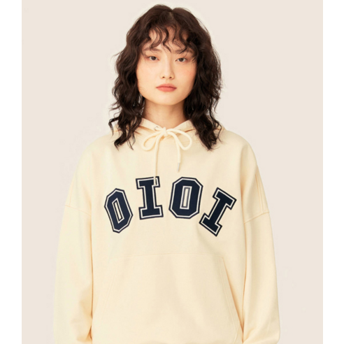 5252 BY O!Oi 시그니처 후디: 스타일과 편안함을 한번에!