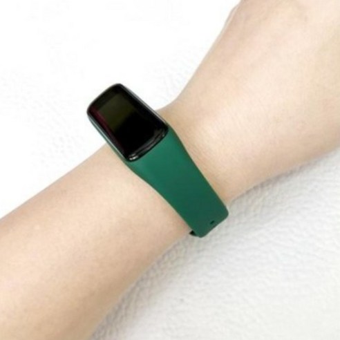 싱그러운 그린, 갤럭시 핏2에 스타일을 더하다