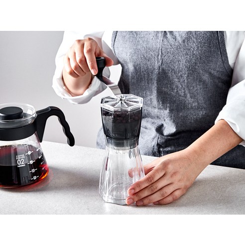 수동 그라인딩의 만족감과 집에서 바리스타 품질의 커피