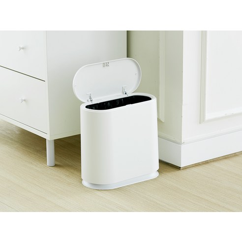 좁은 공간, 깔끔하게! 코멧 원터치 휴지통으로 완성하는 미니멀 라이프