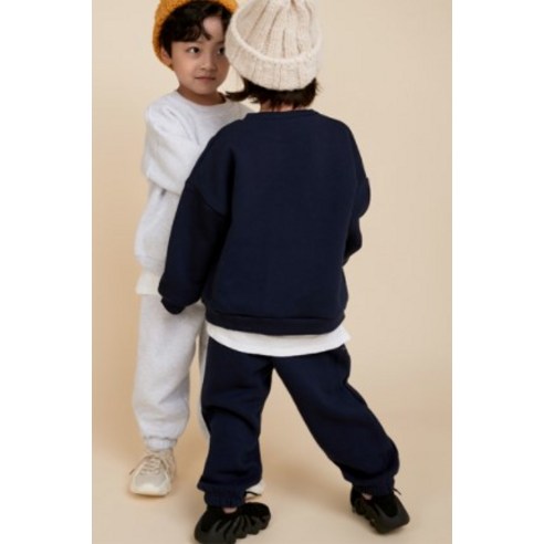 孩子們  時尚  男孩  女孩  常見  服裝  上衣  下裝  褲子  集