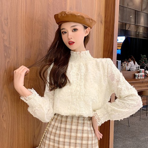 포플러앤씨 로아 반폴라 블라우스