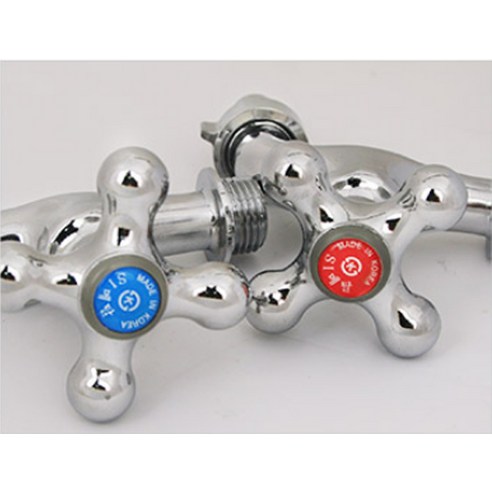 섬세한 감각을 담은 십자 커플링 냉수 수도꼭지로 욕실에 특별한 아름다움을 더하세요.