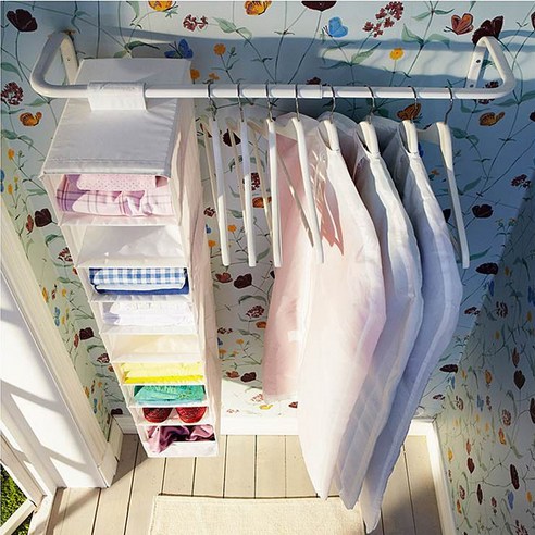 좁은 방, 답답한 옷장… 공간 활용 끝판왕 행거 하나로 해결! 벽행거