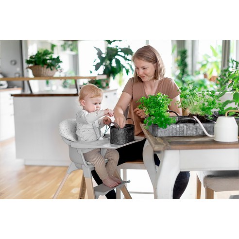 스토케 클릭 하이체어: 바른 식습관을 위한 첫걸음, 6개월부터 시작하세요!