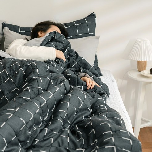 床上用品  梳妝  羽絨被  深度睡眠  睡眠  蜂蜜睡眠  深度睡眠  睡前  被子  被子