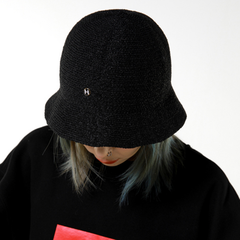 하이스쿨디스코 BADGE BUCKET HAT