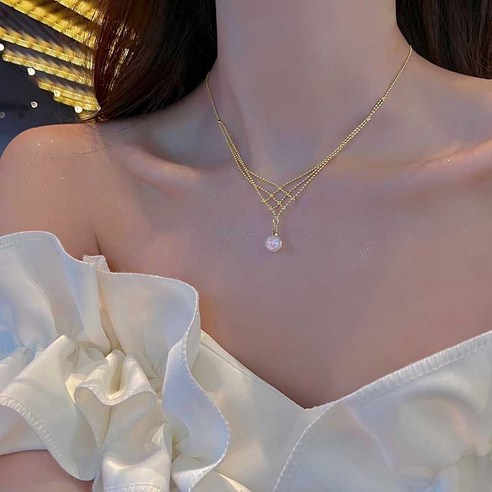 女子  時尚  珠寶  項鍊  成年女性  成年女性  婦女  女人  夫人  夫人
