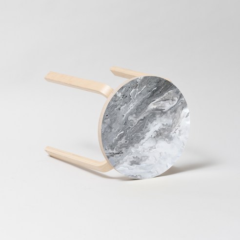 아티굿띵 메이크업 스툴 시리즈, 97