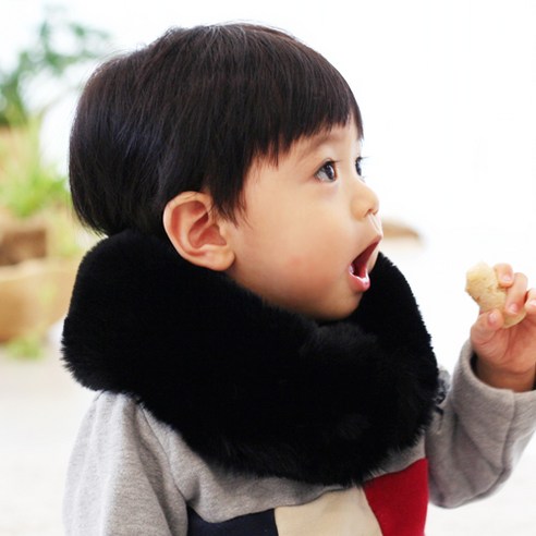 우주아이 남아용 끌림 자석 퍼 목도리