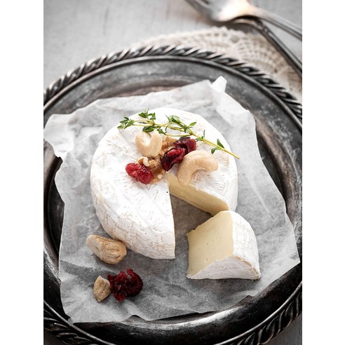 일상에 작은 사치를 더하는 엠보그 까망베르 치즈