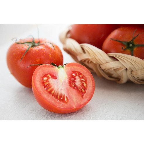신선하고 단맛이 풍부한 우일팜 GAP 인증 스마트 유리온실 토마토