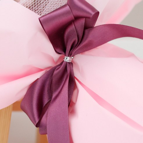 봄날을 향한 달콤한 향기: 아침향기 조화 비누꽃 레이스 꽃다발