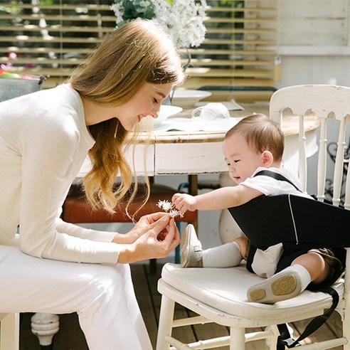부모와 아기의 편안함을 위한 필수품: 메리튠 얼티メット 매쉬 휴대용 부스터 아기띠