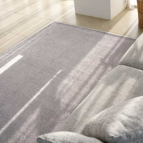 포근함과 스타일을 동시에, 인룸 릴리프 샤기 러그