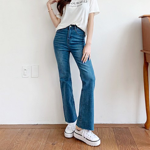 잘빠진 여성용 부츠컷 롱 데님 팬츠