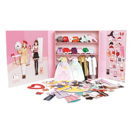   Magnetic Country Marie and Joy's Secret Closet Fashion Coordinator Doll Role Play, Set 1