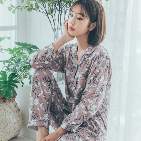 도씨 여성용 피치기모 긴팔 플라워 카라 잠옷 상하의 세트