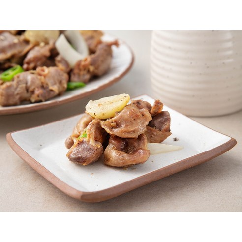쫄깃함과 신선함을 동시에! 목우촌 닭근위로 맛있는 식탁을 완성하세요.