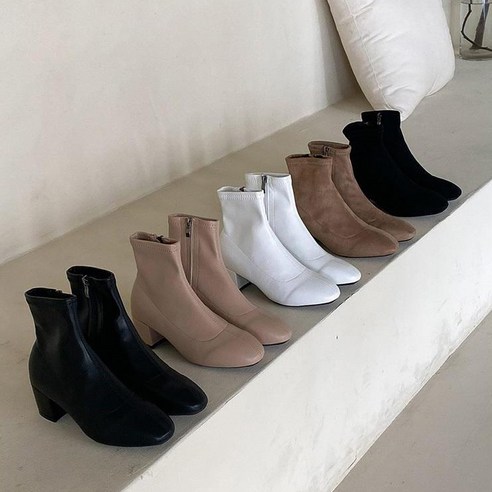 女裝  時尚  女鞋  女鞋  腳踝  靴子  成年女人  成年女人  女裝  女人