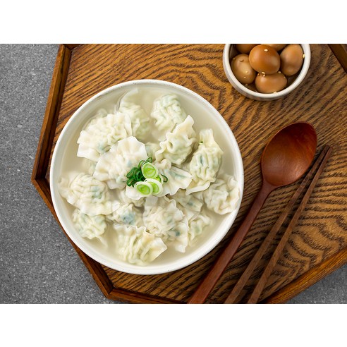 오뚜기 맛있는 고기 물만두: 냉동고에서부터 식탁까지의 만남