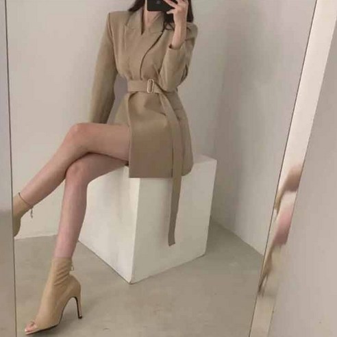 女人  時尚  服裝  外衣  適合  夾克  成年女性  成年女性  婦女  女人