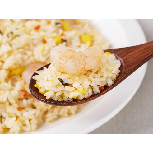 애슐리 통새우 볶음밥, 신선한 통새우와 다채로운 재료로 만들어지는 고소한 볶음밥