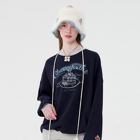 키르시 CHERRY CAKE GRAPHIC RIB POINT SWEATSHIRT
