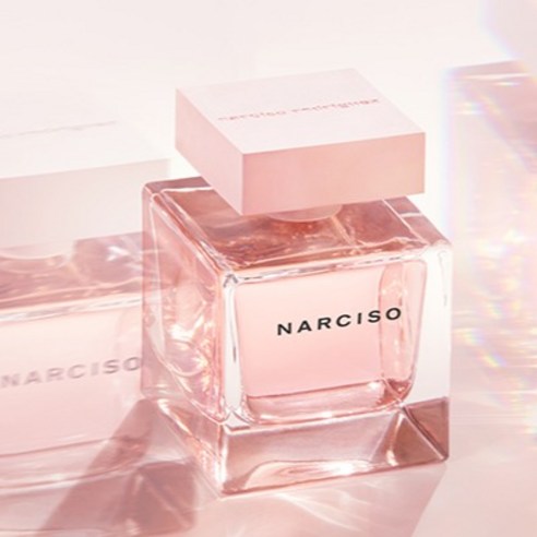 나르시소 오드퍼퓸으로 특별한 매력을 표현하세요.