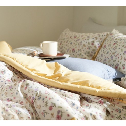 床上用品  梳妝  羽絨被  深度睡眠  睡眠  蜂蜜睡眠  深度睡眠  睡前  被子  被子