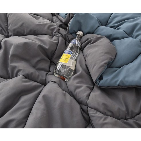 床上用品  梳妝  羽絨被  深度睡眠  睡眠  蜂蜜睡眠  深度睡眠  睡前  被子  被子