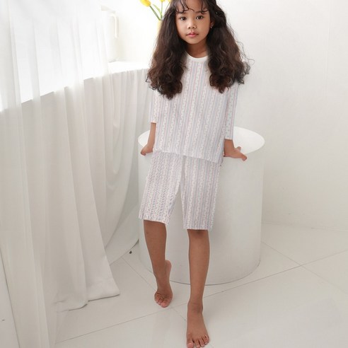 孩子們 時尚 女孩 服裝 室內服裝 女孩 女孩 室內 女孩衣服 所有季節